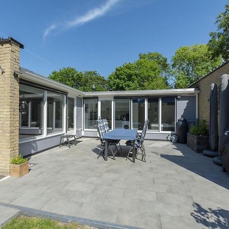 Stylish Bungalow With A Large Garden Sint Maartensvlotbrug Екстериор снимка