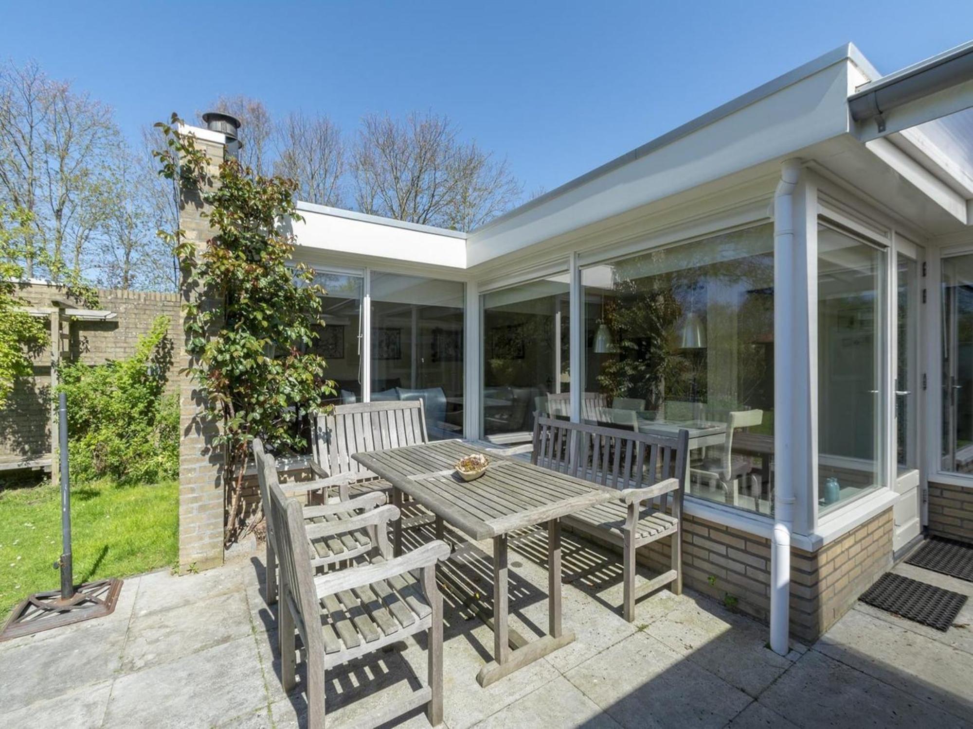 Stylish Bungalow With A Large Garden Sint Maartensvlotbrug Екстериор снимка