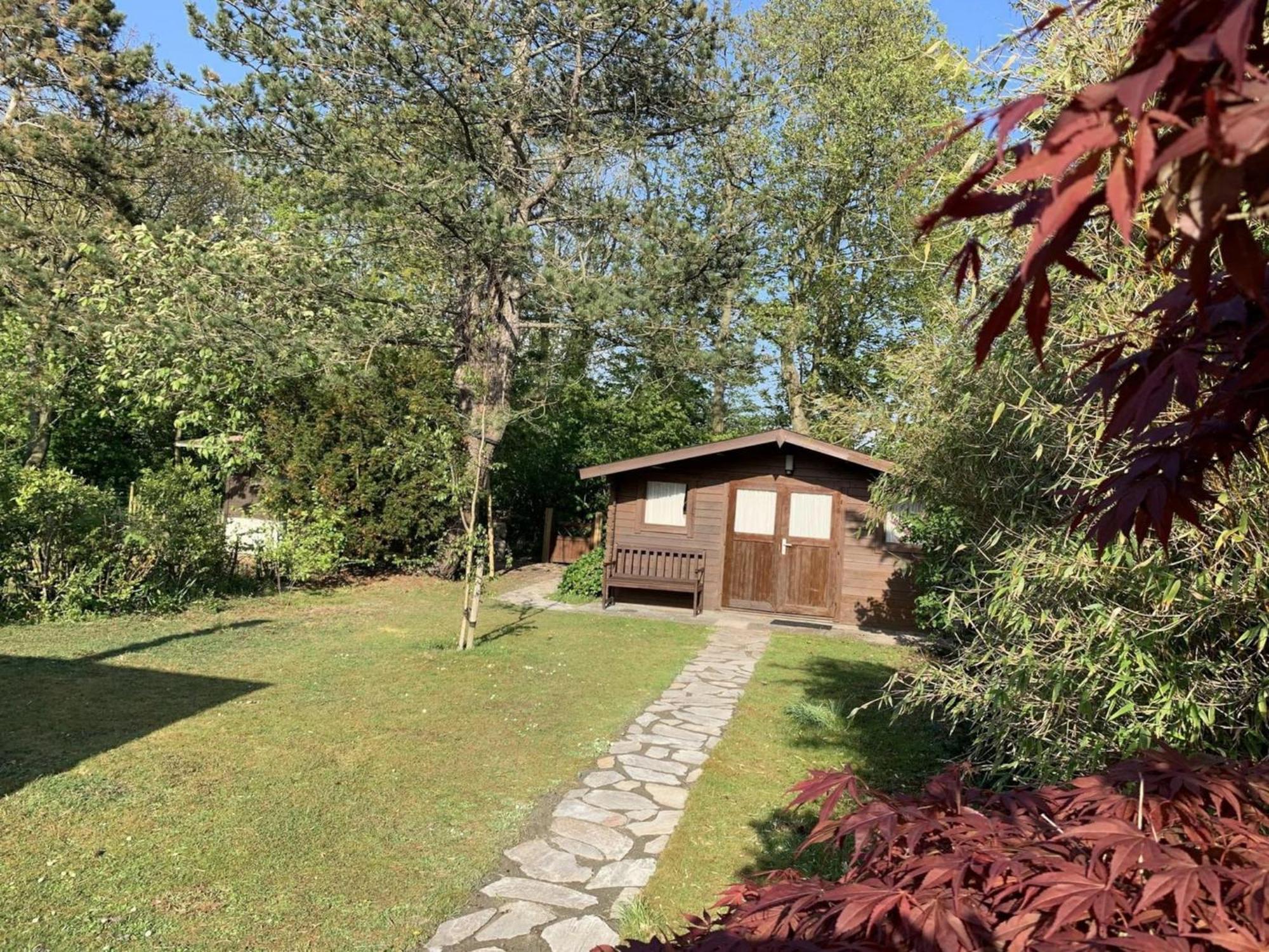 Stylish Bungalow With A Large Garden Sint Maartensvlotbrug Екстериор снимка