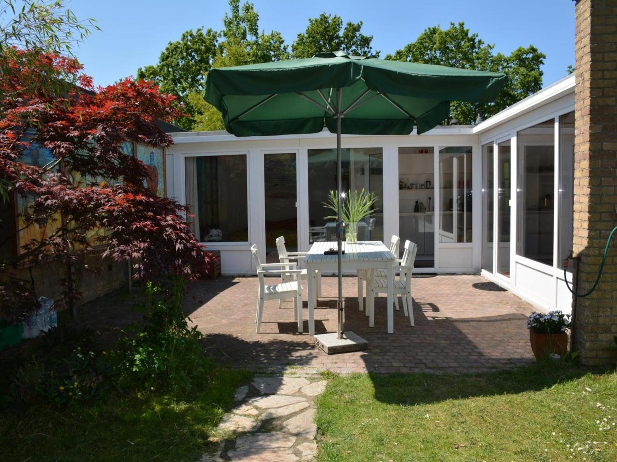 Stylish Bungalow With A Large Garden Sint Maartensvlotbrug Екстериор снимка