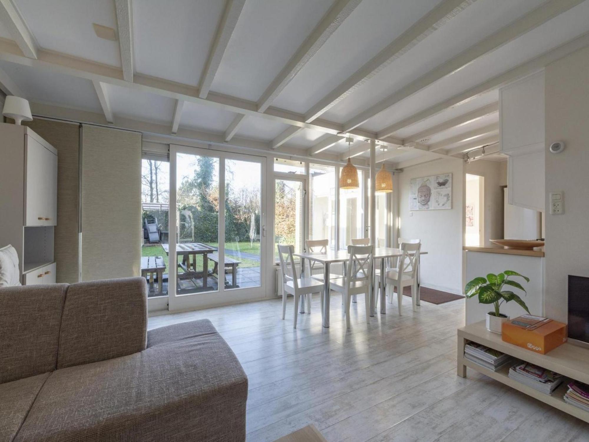 Stylish Bungalow With A Large Garden Sint Maartensvlotbrug Екстериор снимка